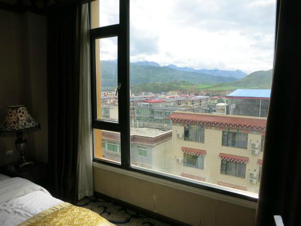 雍康酒店·精选（甘孜机场大道罗布林广场店）-酒店景观