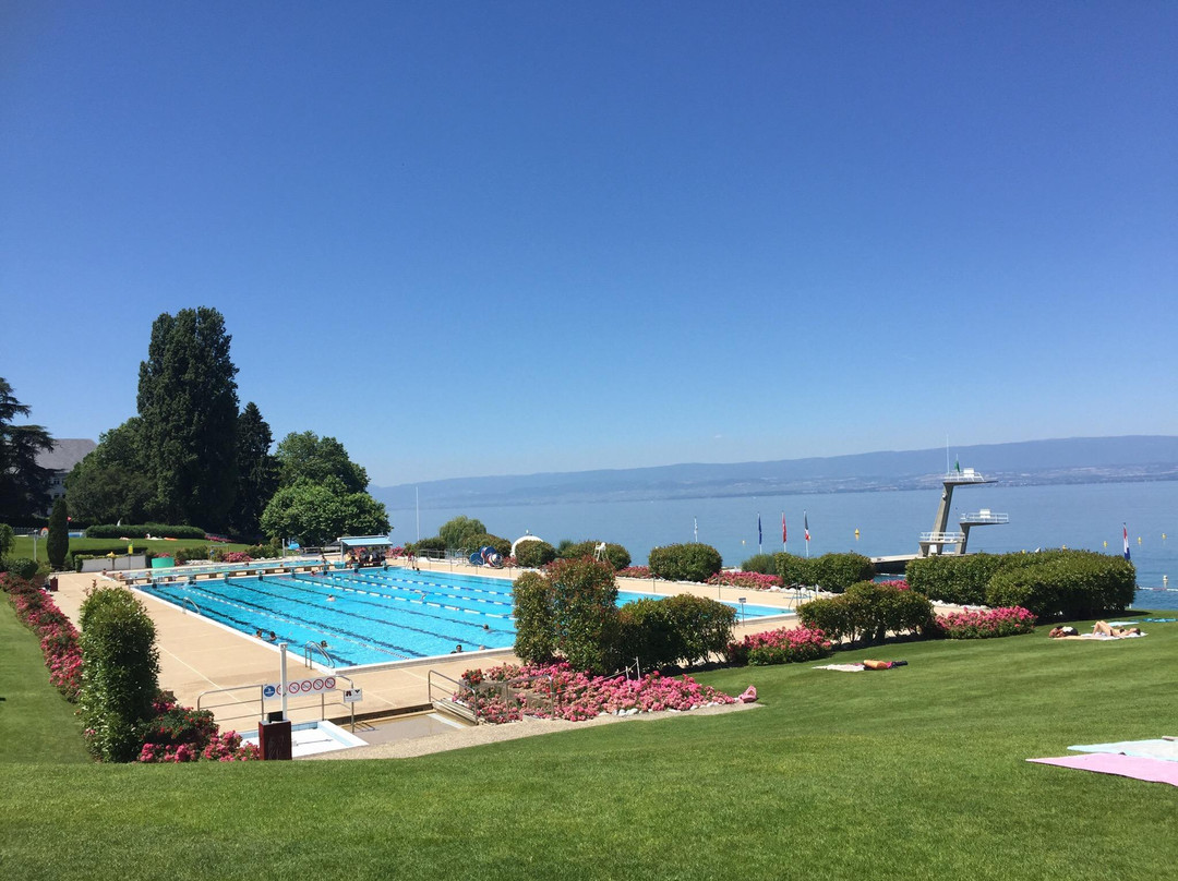Evian Piscine-依云必去景点