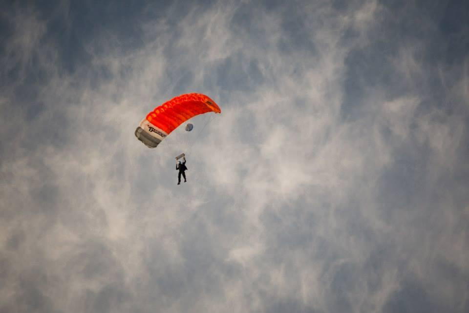 Skydive Maubeuge Parachutisme景点图片