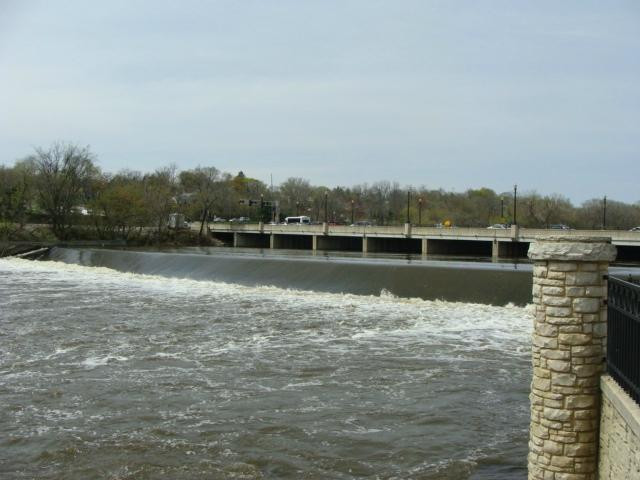 Riverside Drive Promenade-埃尔金必去景点