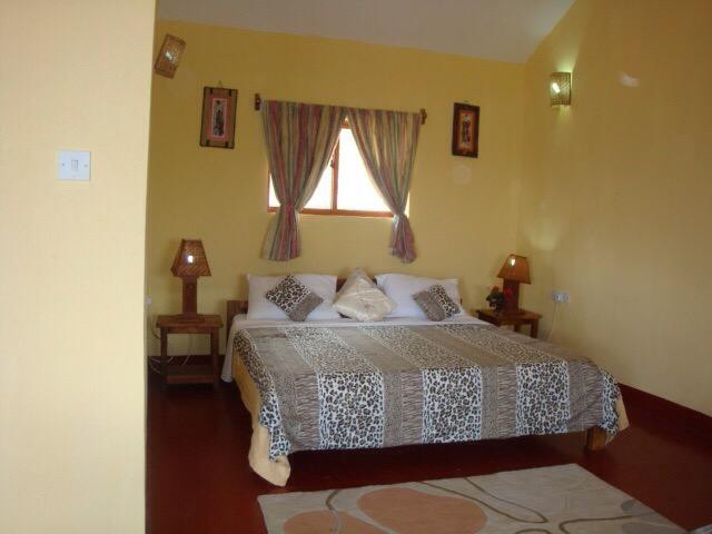 African Sunrise Lodge and Campsite