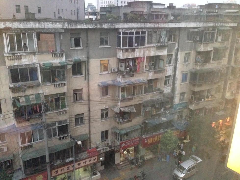 管家酒店(成都双桥路地铁站万象城店)-客卧