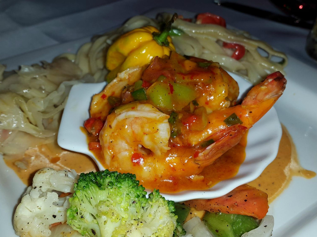 Mount Irvine餐馆和美食-Basil's Restaurant & Bar