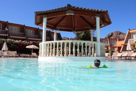 Tauro Resorts