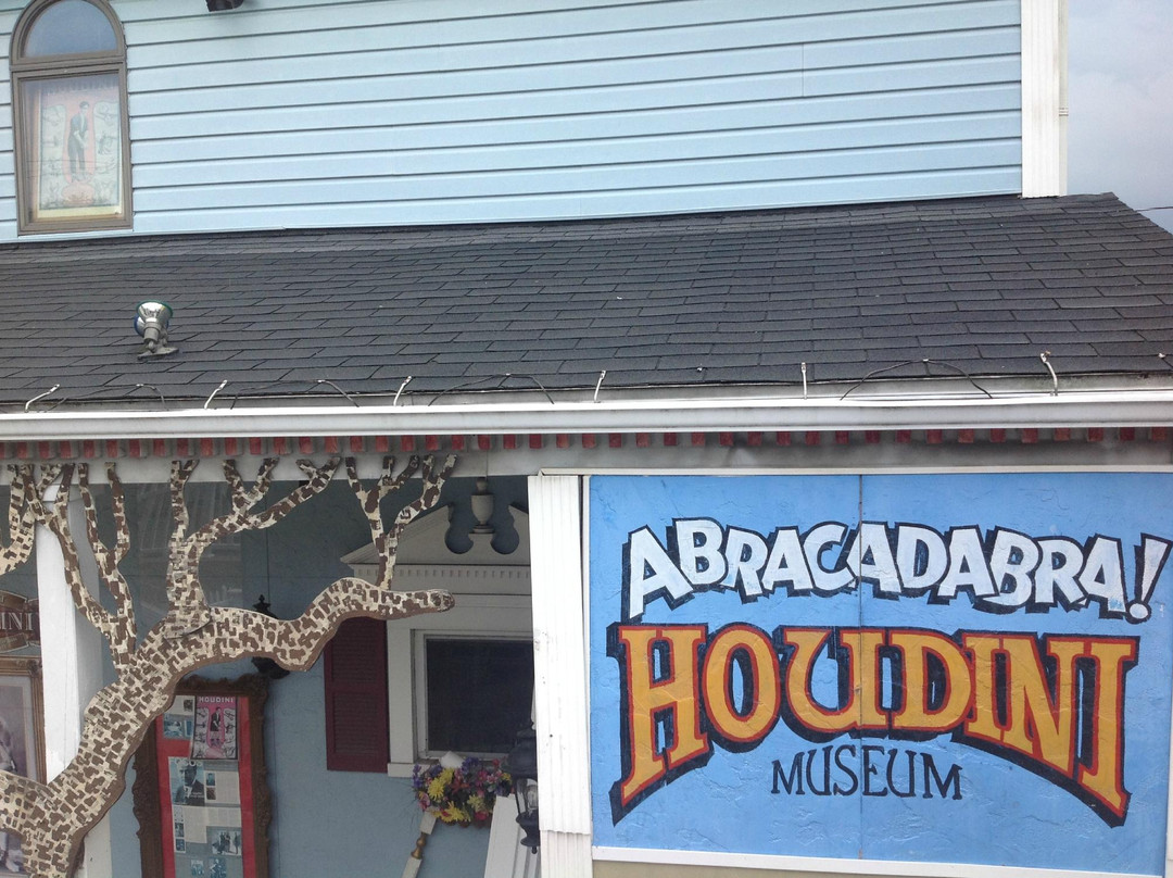 Houdini Museum, Tour & Magic Show WEEKENDS景点图片