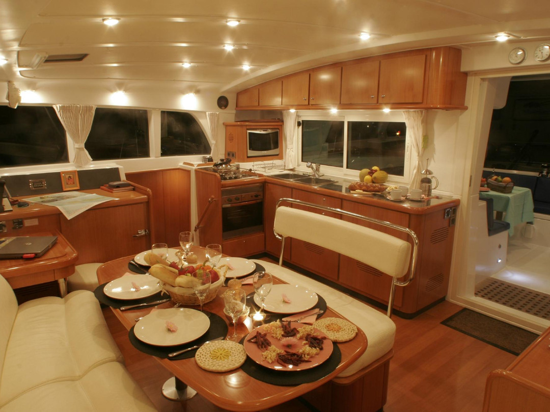 Brama Catamarans Sailing Cruises景点图片