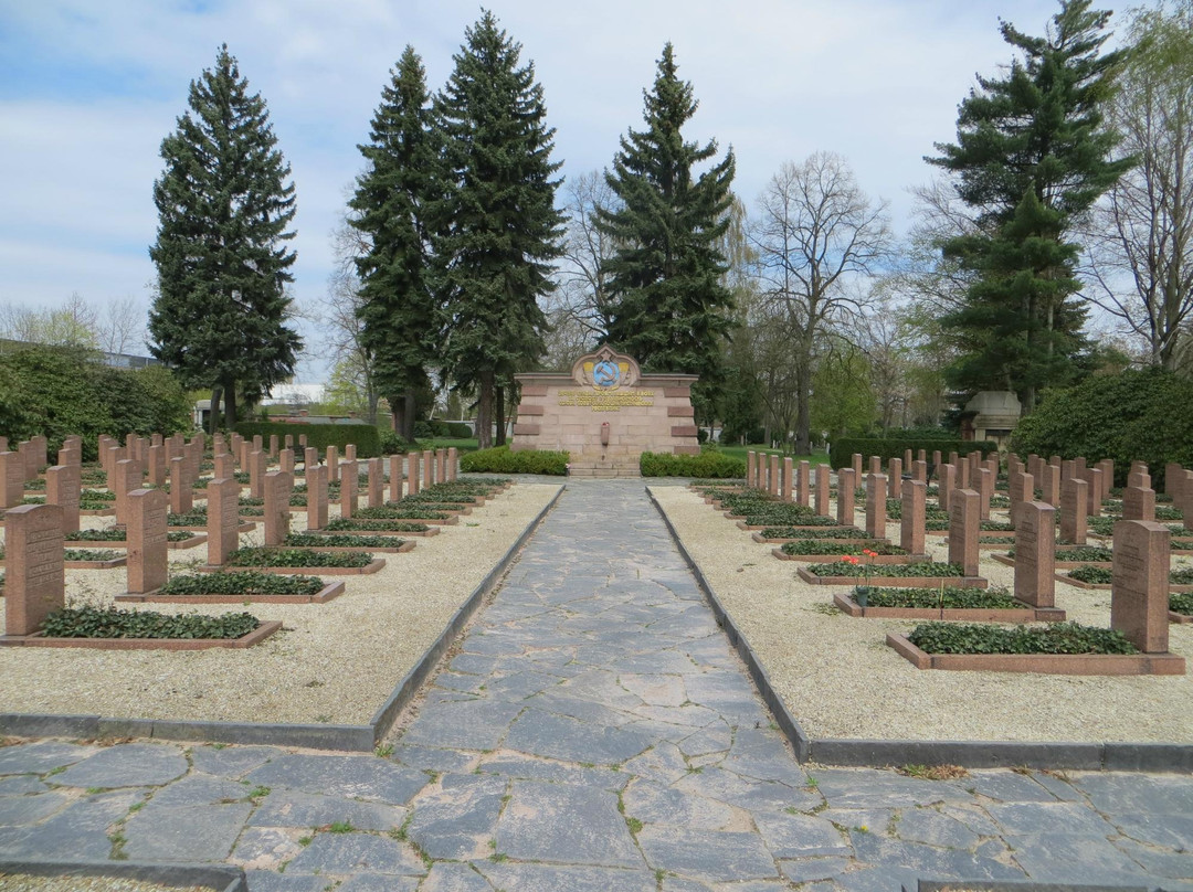 Hauptfriedhof Zwickau景点图片