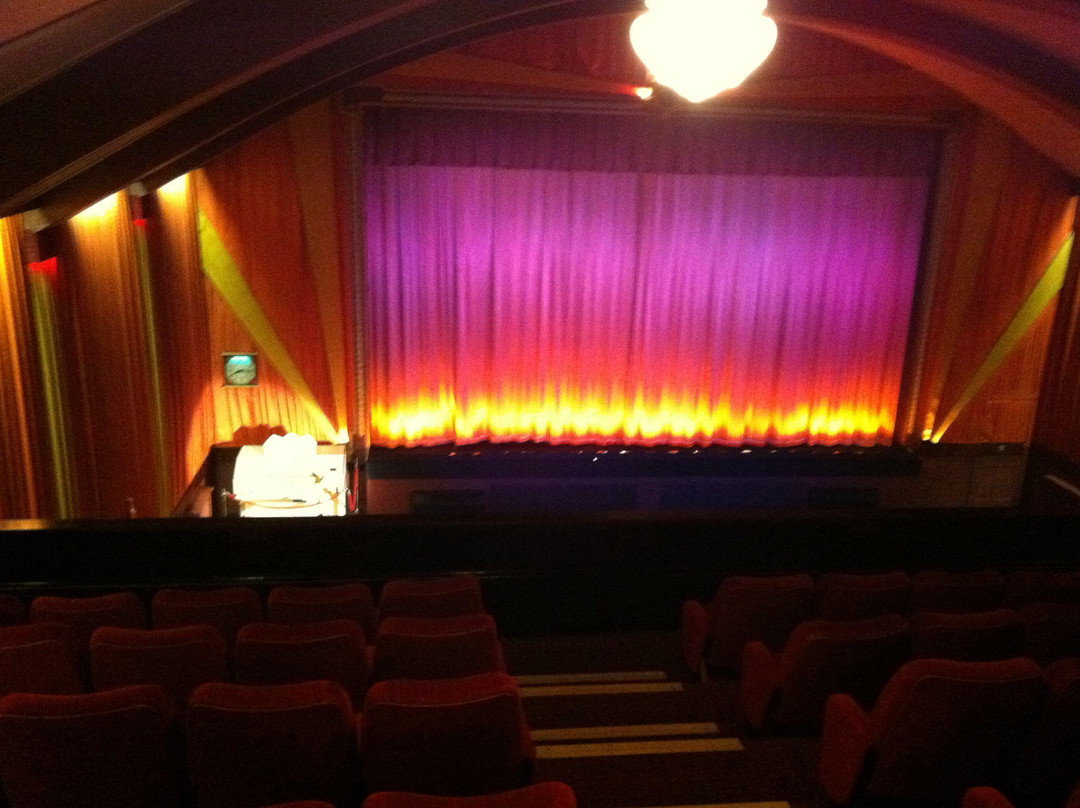 Royalty Cinema景点图片