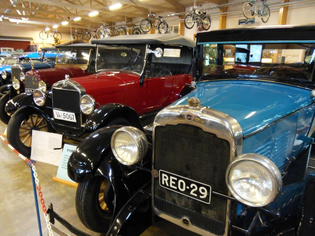 The Car Museum of Vehoniemi (Vehoniemen automuseo)景点图片