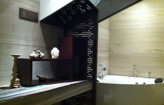 重庆江北希尔顿逸林酒店主图