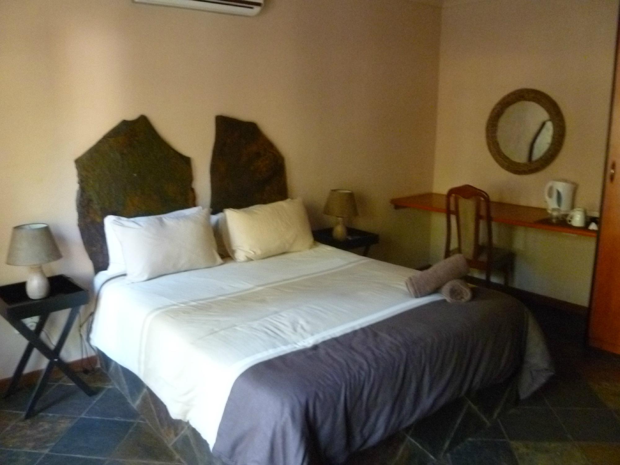 Tapologo Lodge-客卧