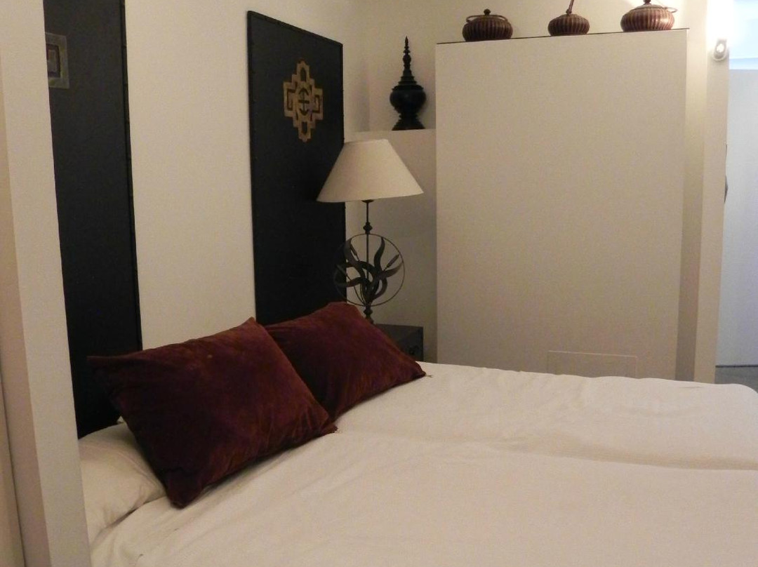 Unique Luxury Colony Hotel主图