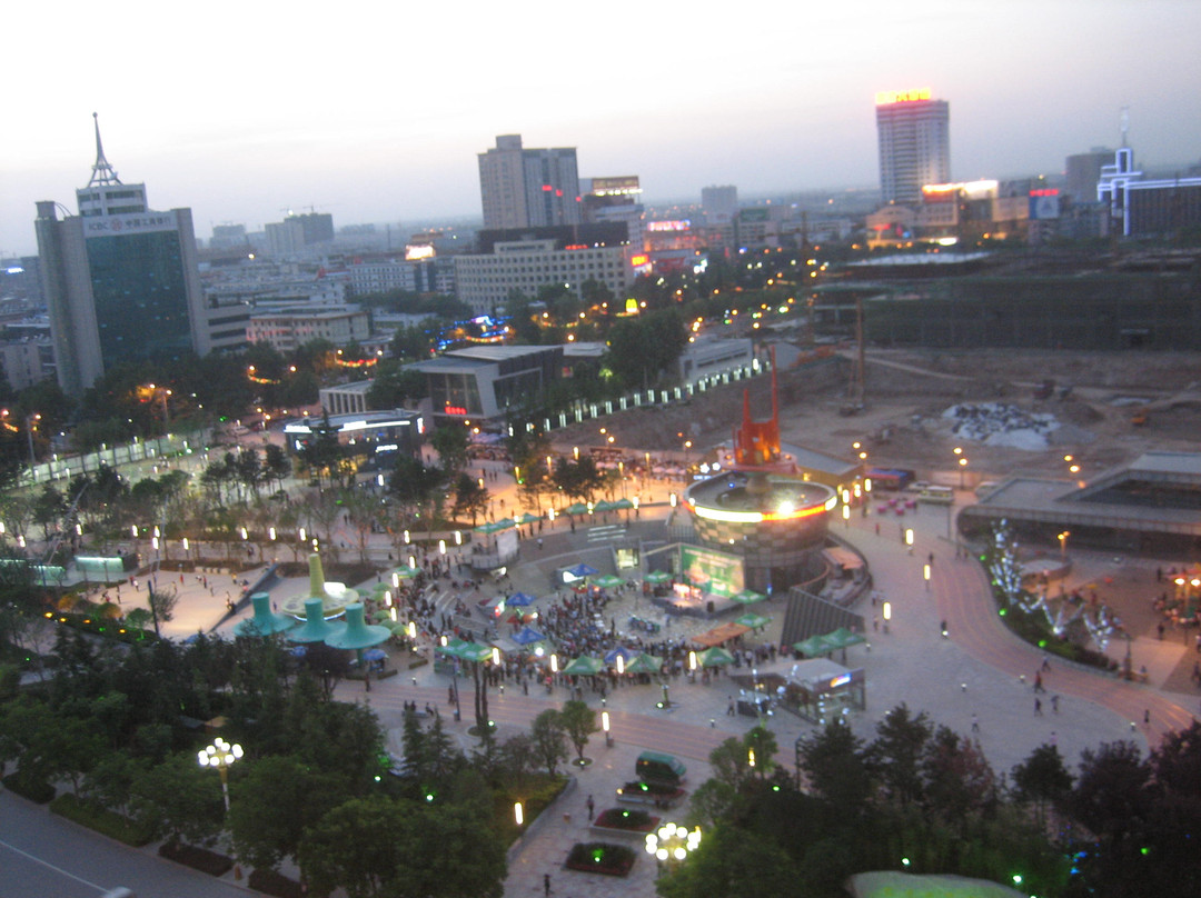 光明大酒店主图