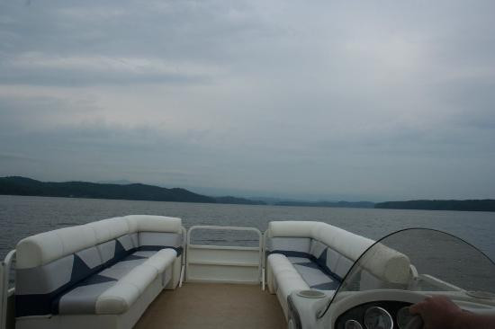 Point Lake Suites at the Point Resort主图