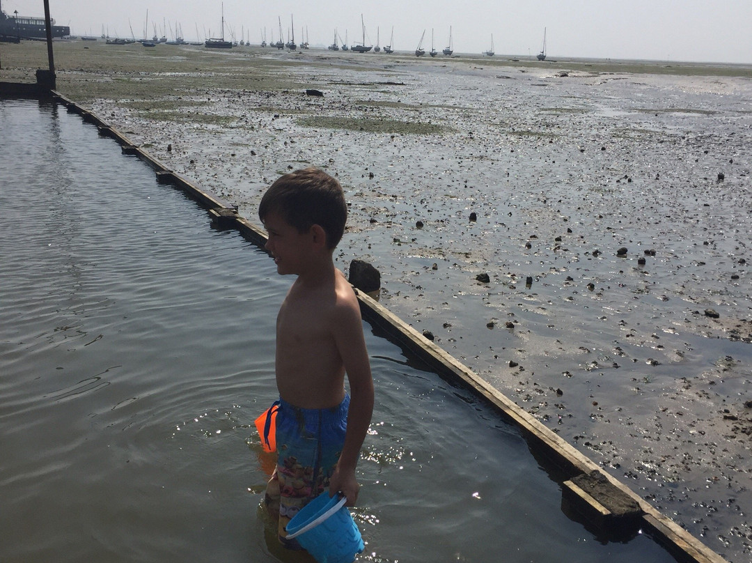 Bell Wharf Beach景点图片