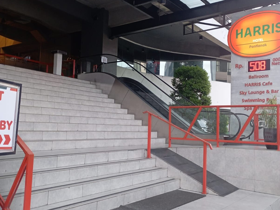 Harris Hotel Pontianak主图