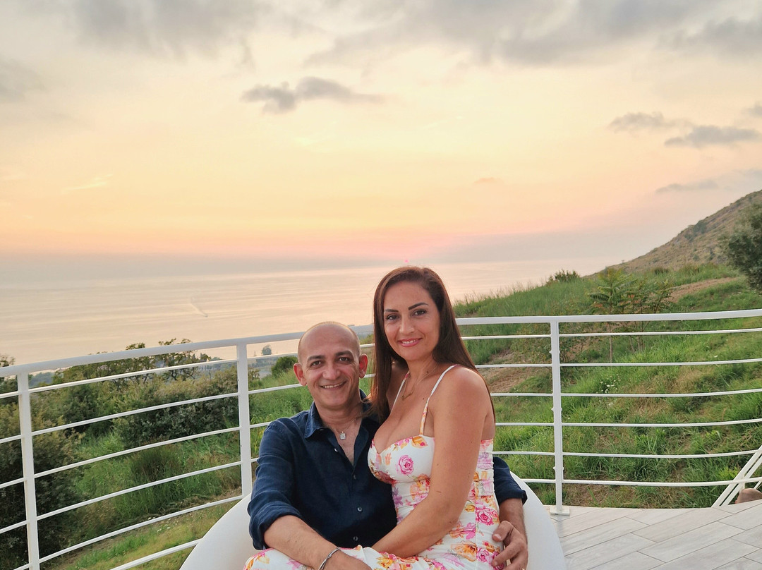 White Club Residence主图