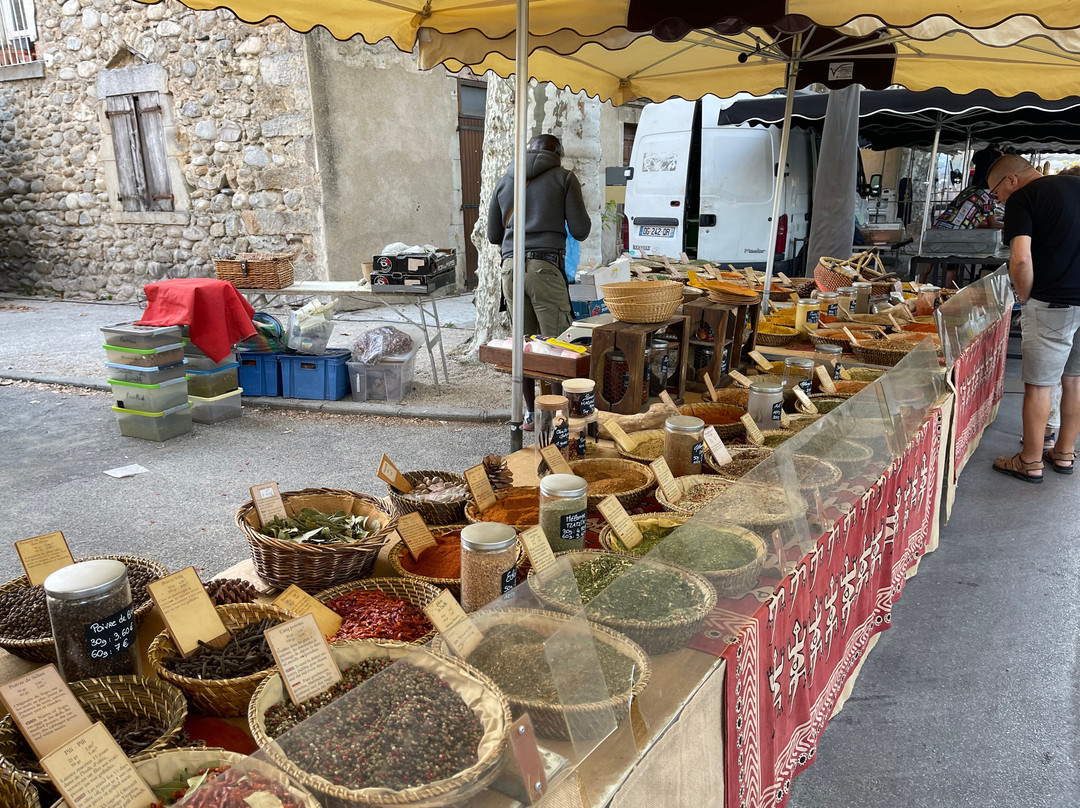 Marché Hebdomadaire De Joyeuse-Joyeuse必去景点
