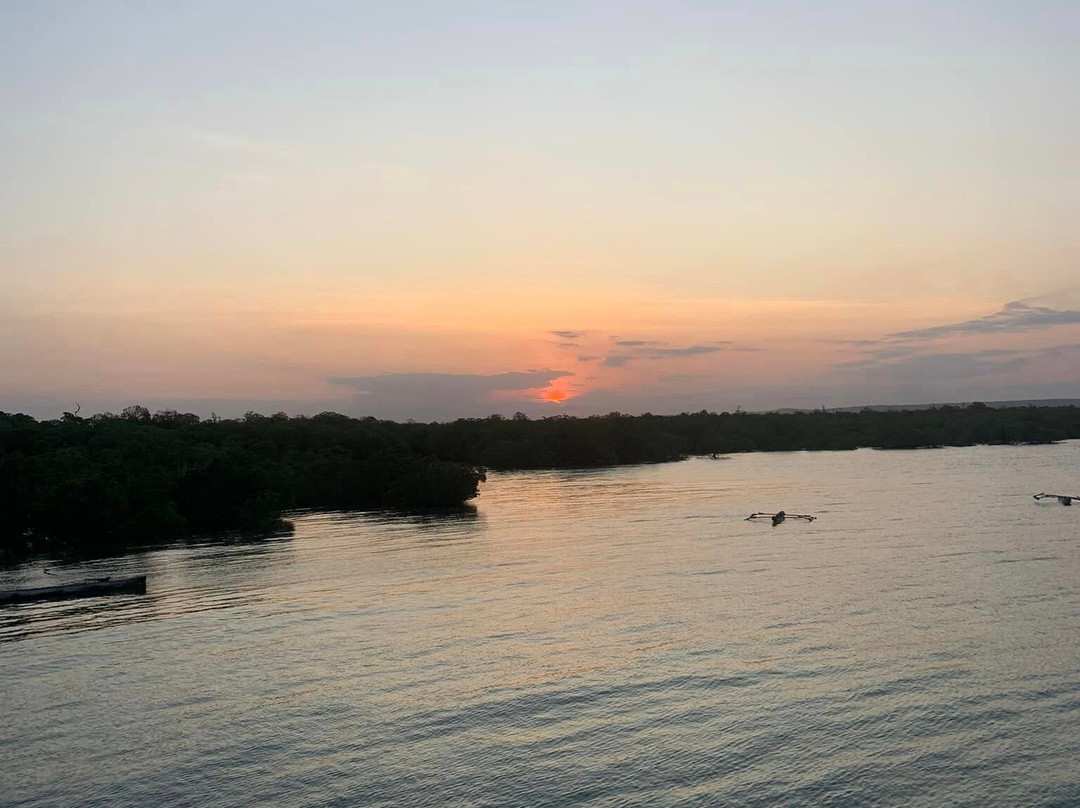 Fish Eagle Point主图