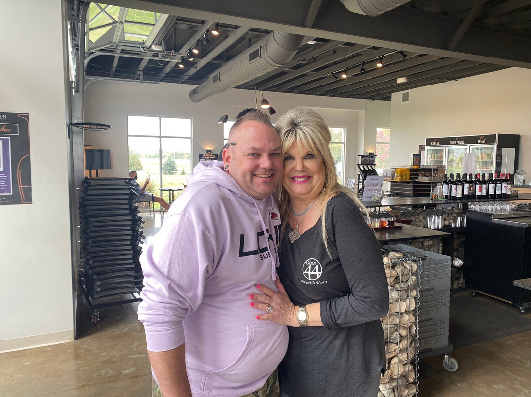 Door 44 Winery-斯特金贝必去景点