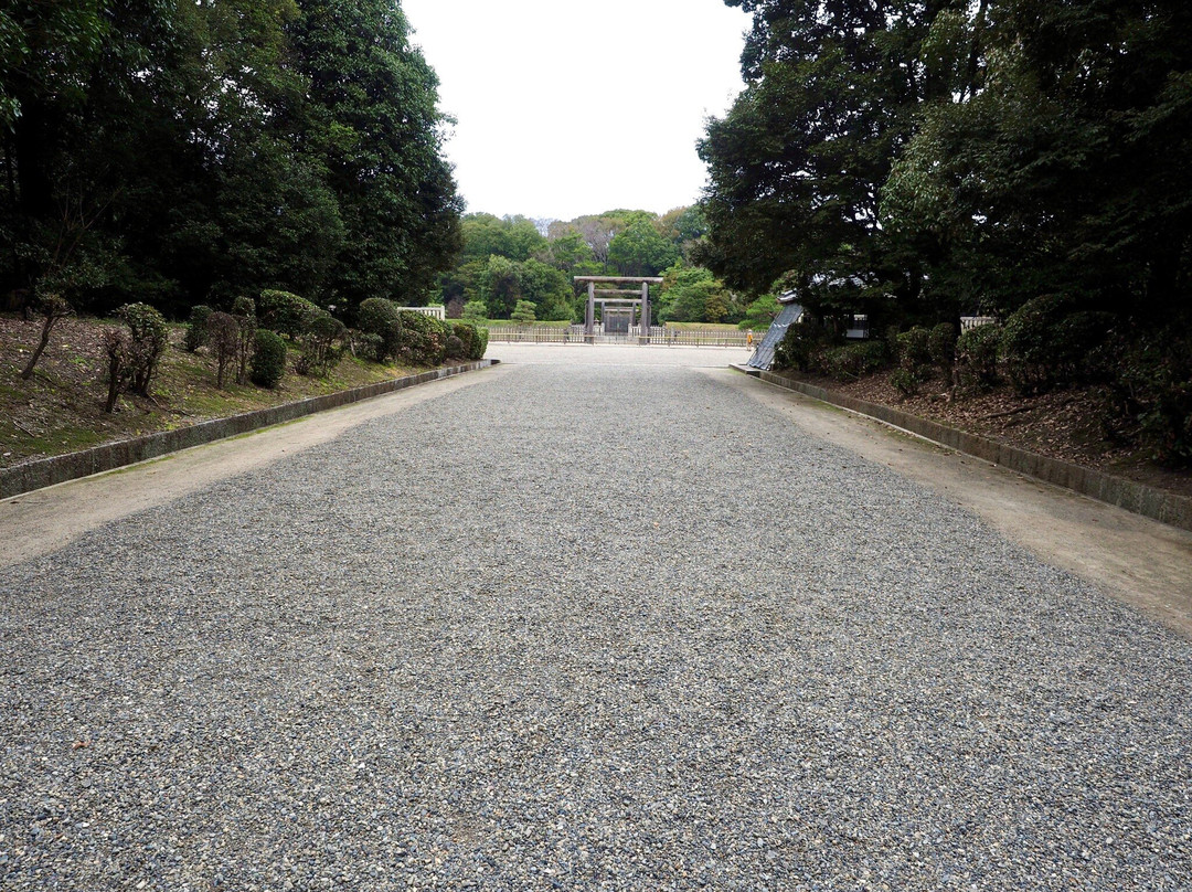 Mausoleum of Emperor Jinmu-橿原市必去景点
