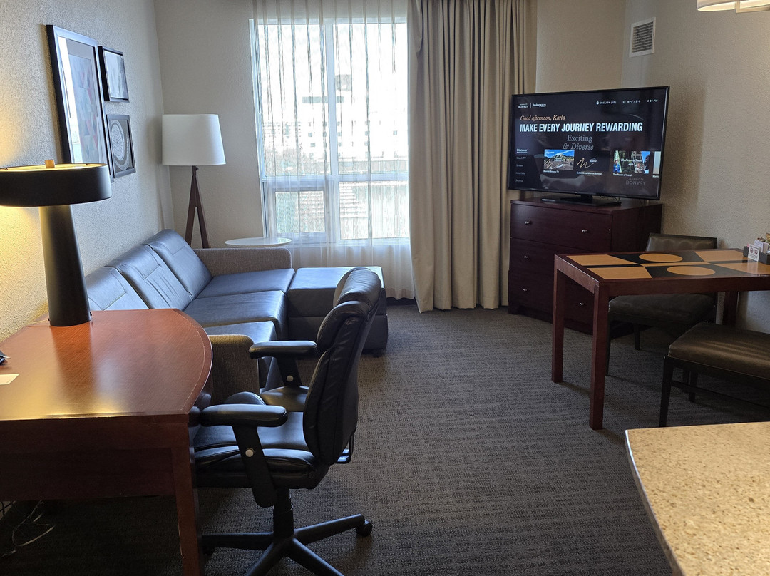 金斯顿水之边缘万豪居家酒店主图