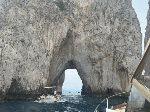 MERIDIAN CHARTER-索伦托必去景点