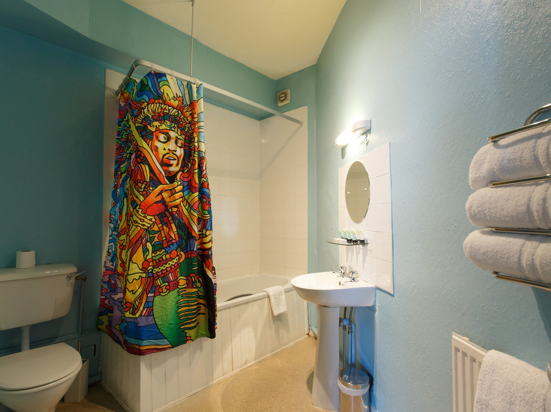 The Saddle Inn主图