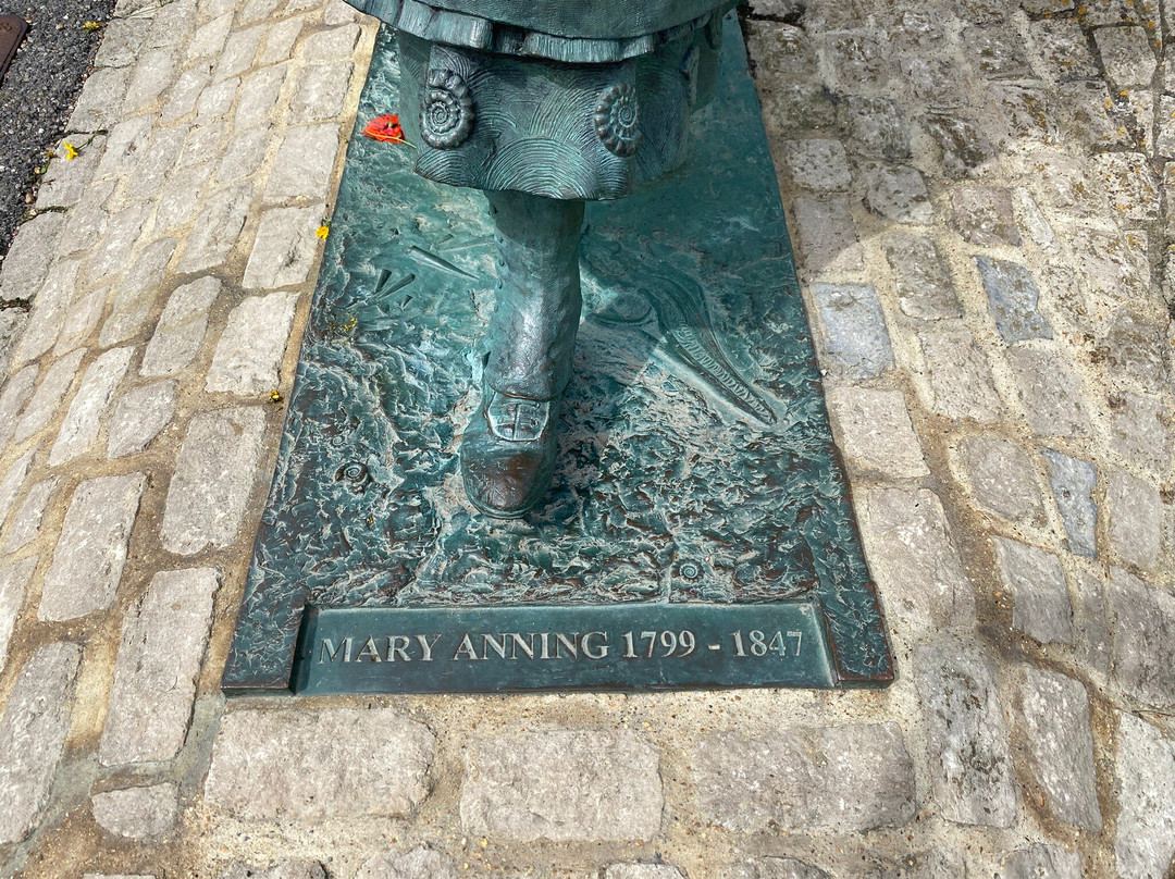 Mary Anning Rocks Statue