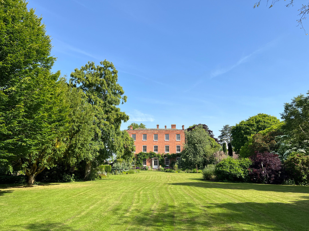 Burford House Garden Centre景点图片