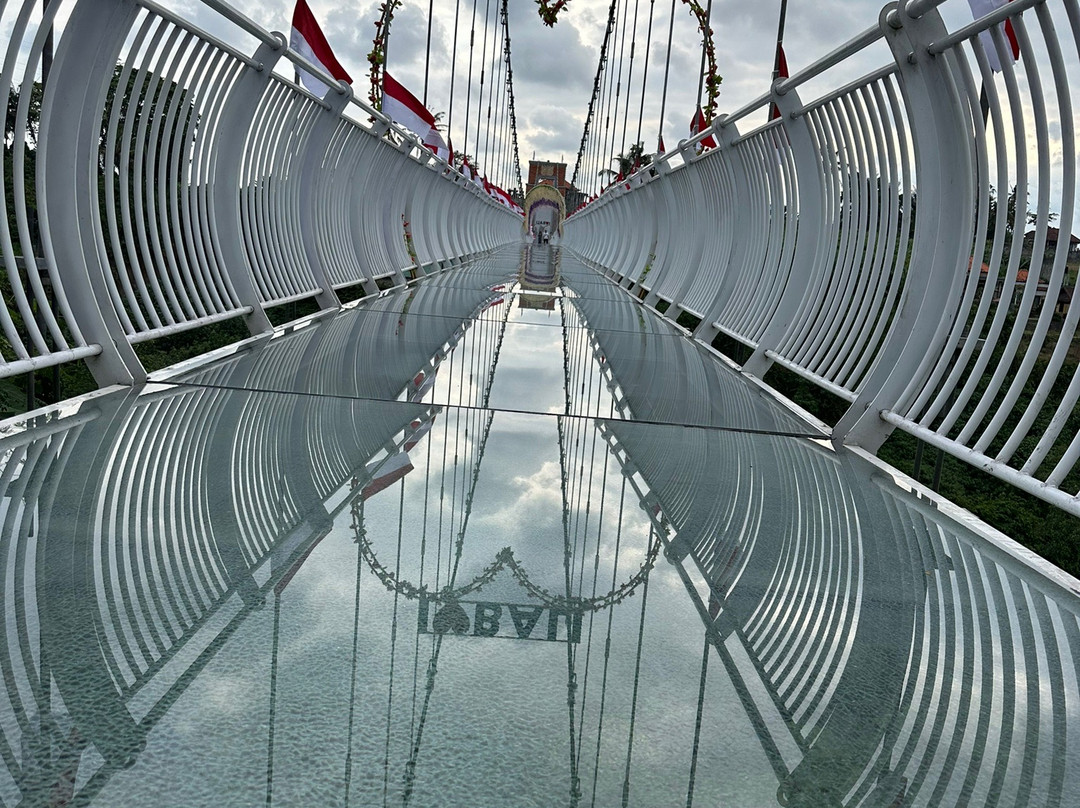 Glass Bridge Bali景点图片