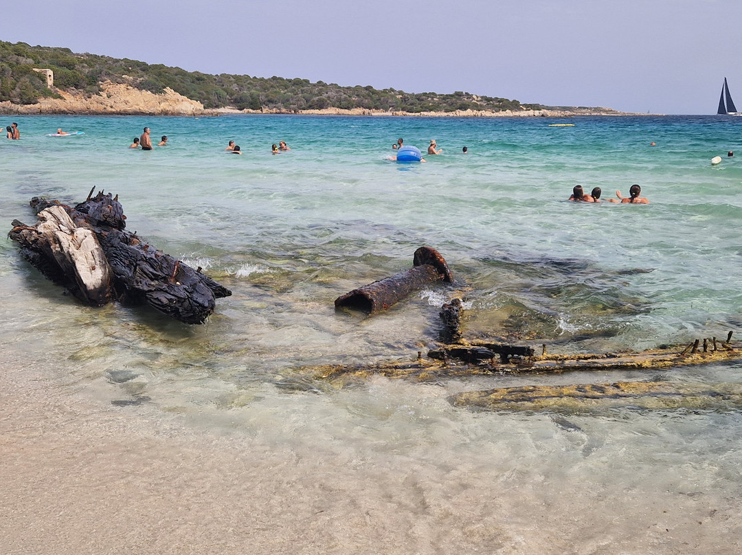 Spiaggia del Relitto-Caprera必去景点