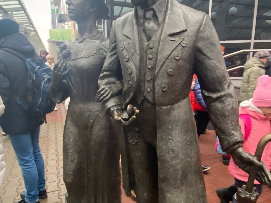 Sculpture Greeters-维捷布斯克必去景点