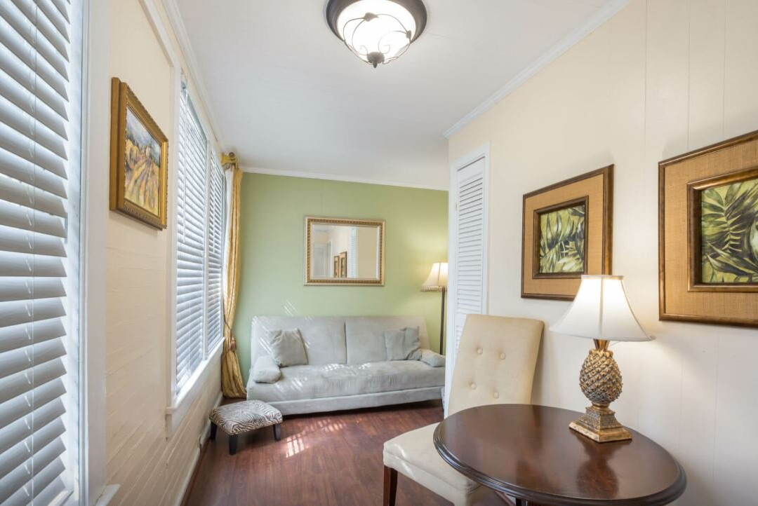 Coombs Inn & Suites主图