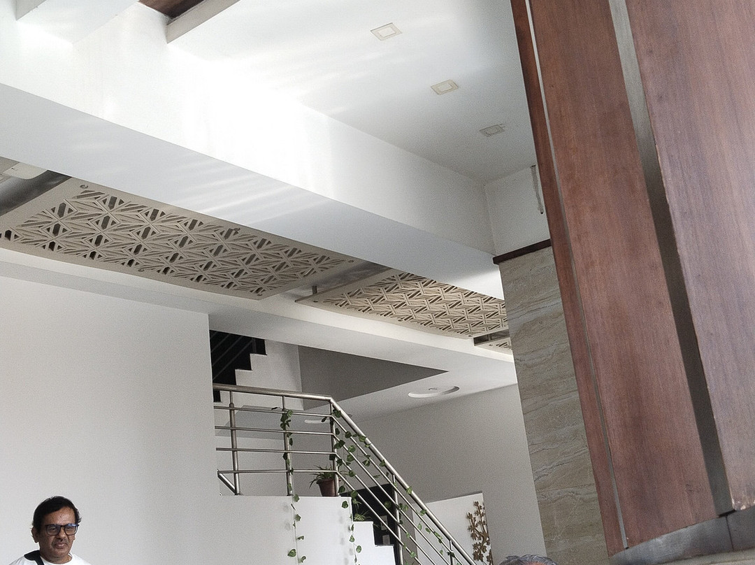 Crimson Park Shripriya Hotel主图