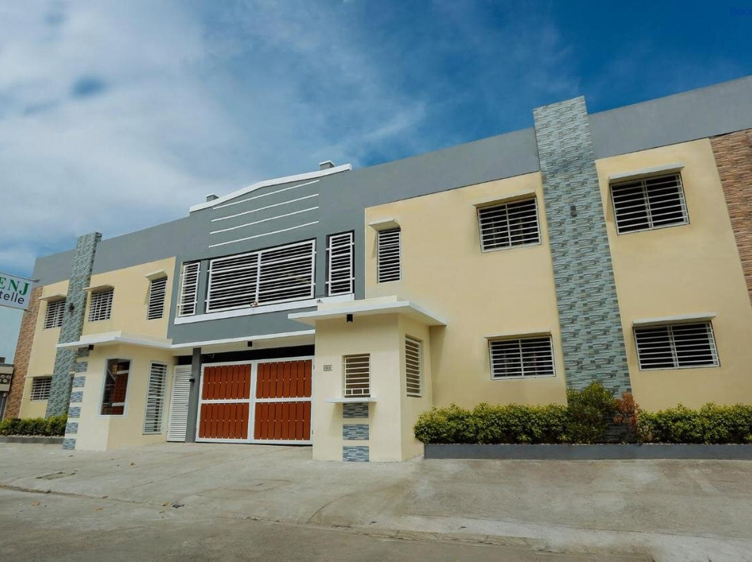 OYO 645 Ljenj Apartelle