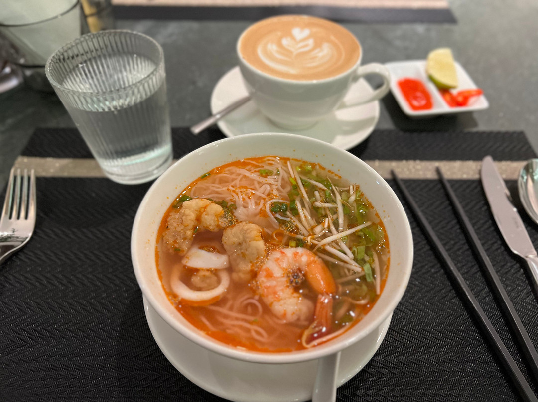 Link Bistro Cafe & Restaurant