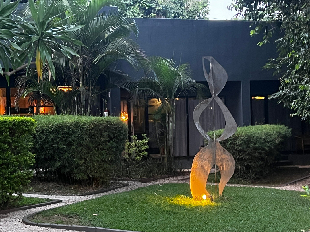 Latitude 13 Degrees主图