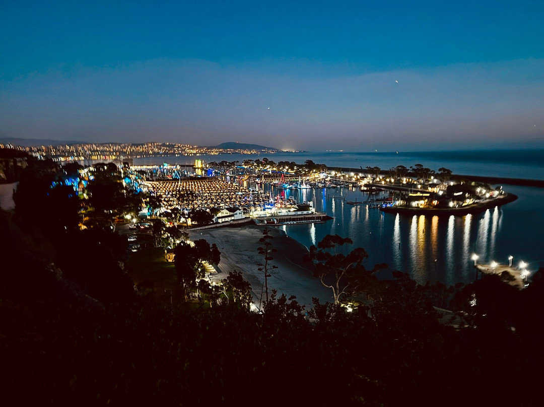 Blue Lantern Inn - A Four Sisters Inn主图