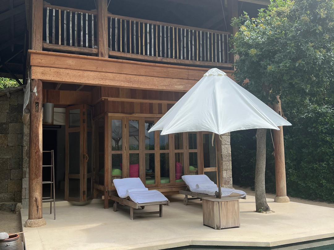 宁凡湾六善酒店主图