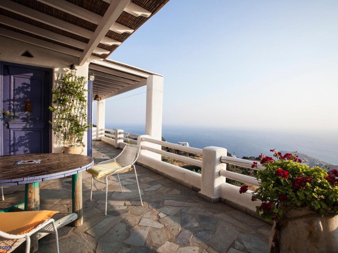Alia's Sea View Villa & Studios