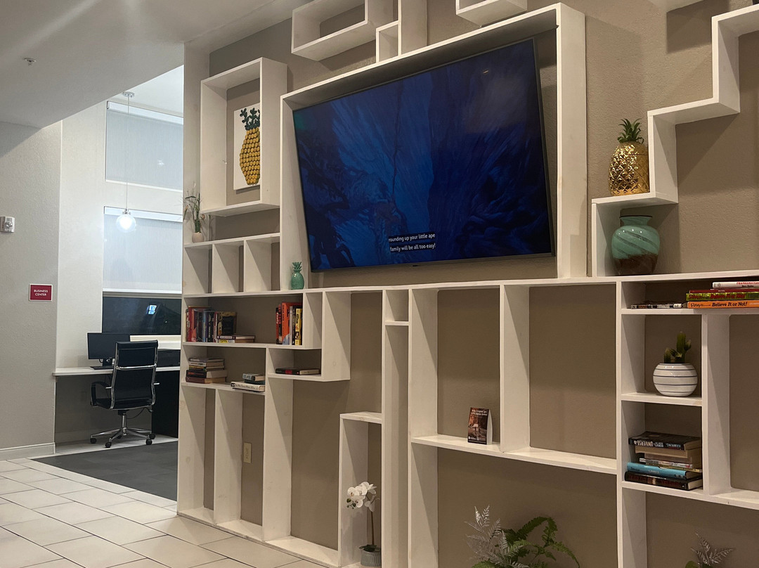 Best Western Plus Pflugerville Inn & Suites主图