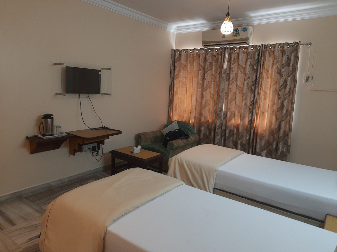 Hotel Woodlands主图