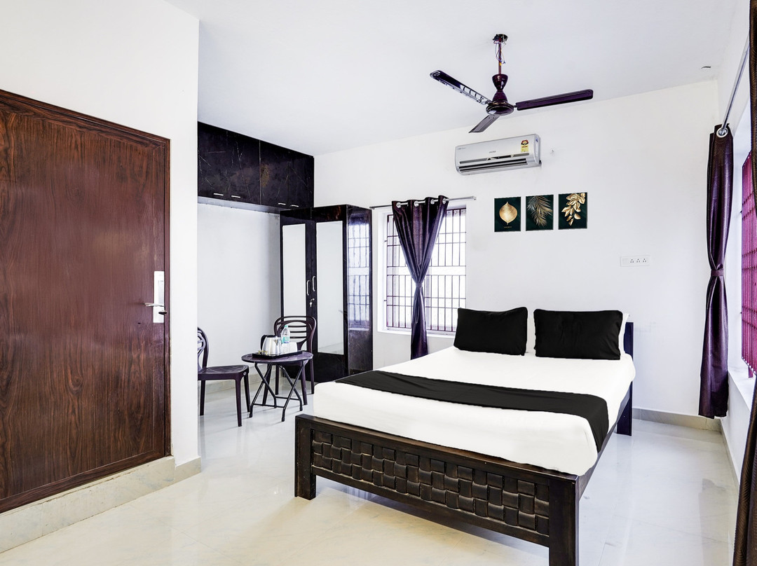 Super Hotel O Kovalam Near Bus Stand