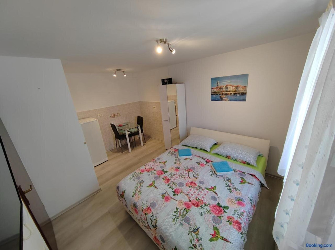 Rooms Neda