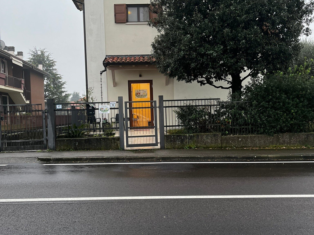 Ronchi酒店住宿-B&B La Casa Bianca