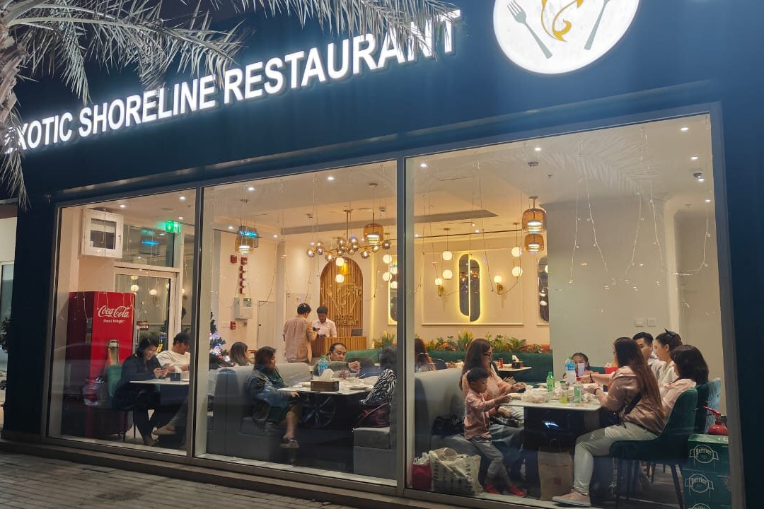 Exotic Shoreline Restaurant