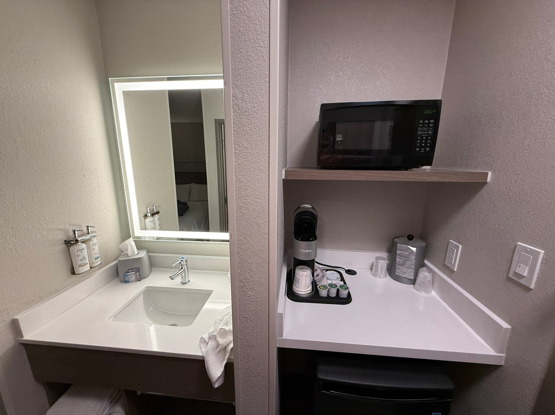 Holiday Inn Express Evansville - West By IHG主图