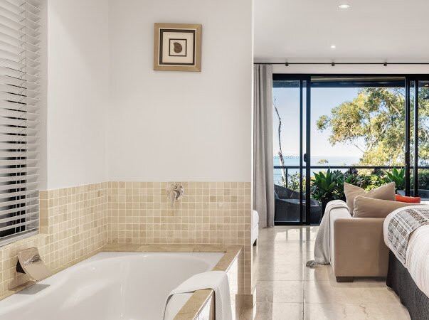 Tumbling Waters Retreat主图