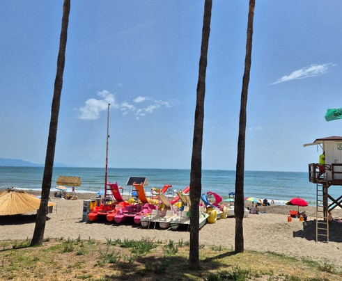 Paseo Maritimo De La Carihuela-托雷莫里诺斯必去景点